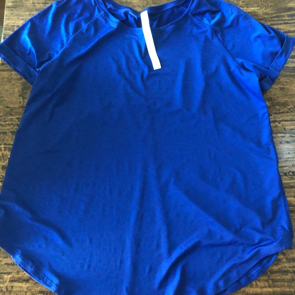 Lululemon size 10 workout shirt